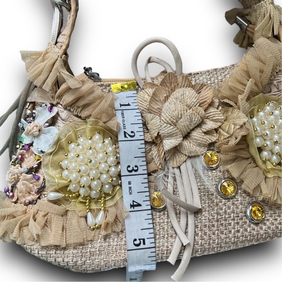 Elegant Floral Embellished Beige & Tan Handbag NWT - Picture 11 of 13